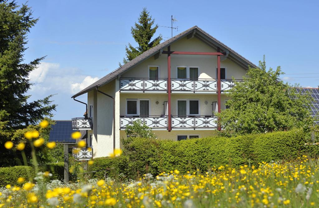 Pension Fohrenberg Ewattingen エクステリア 写真