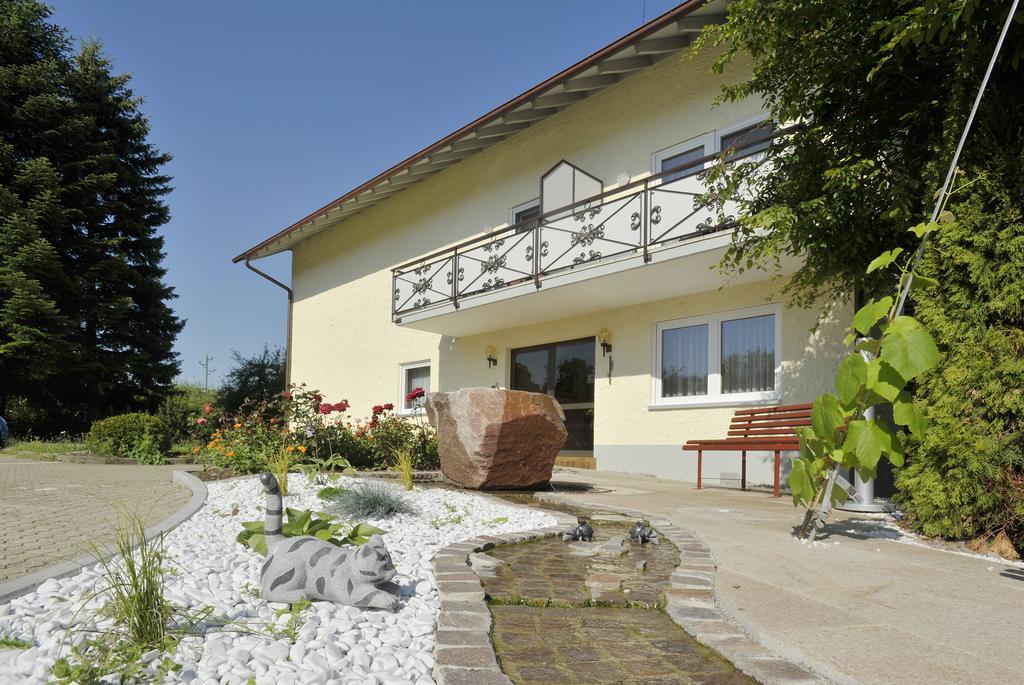 Pension Fohrenberg Ewattingen エクステリア 写真